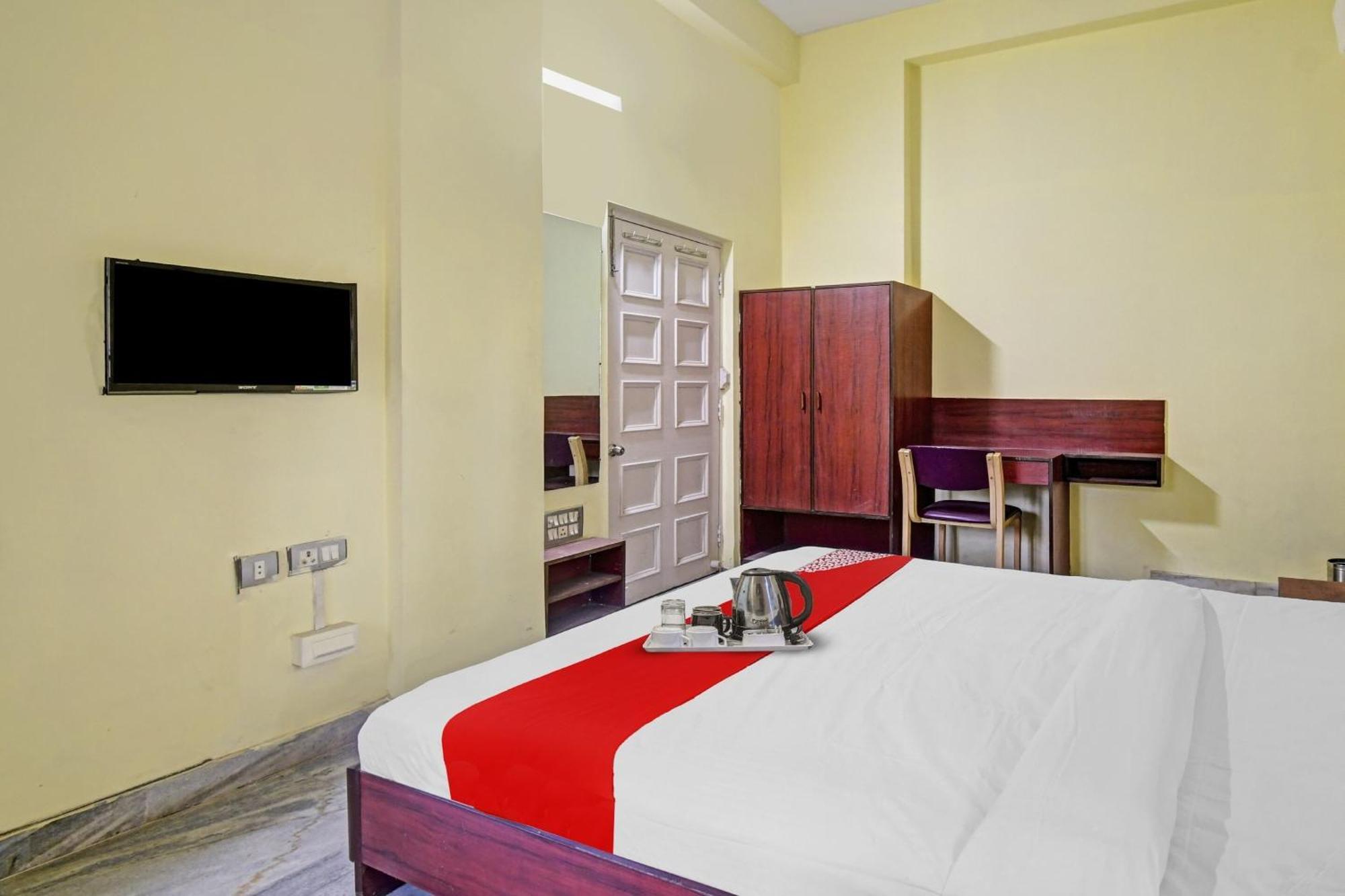 Hotel O R A Homestay Near Acropolis Mall Kolkata Exterior photo
