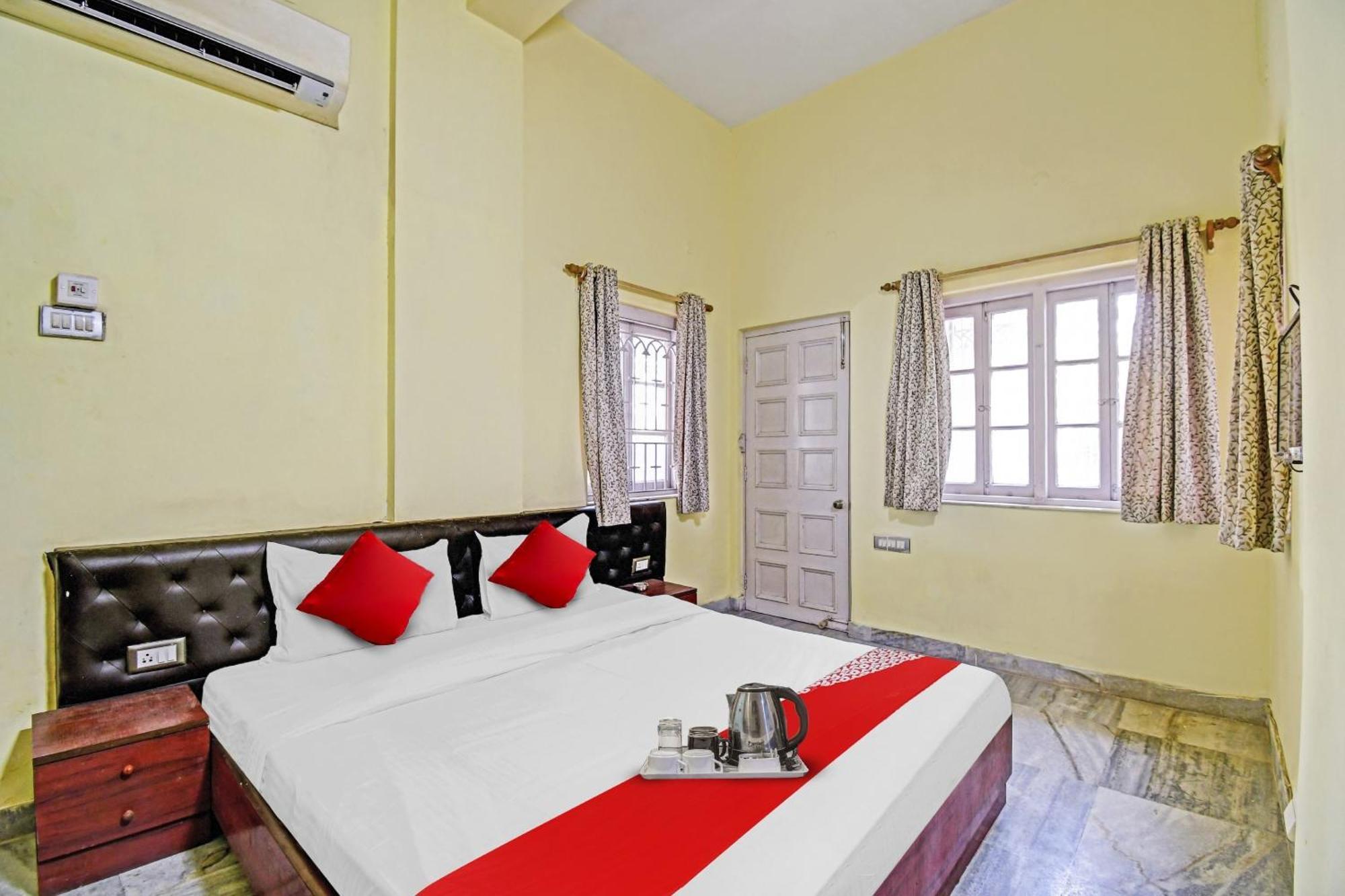 Hotel O R A Homestay Near Acropolis Mall Kolkata Exterior photo